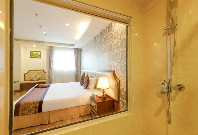 اتاق لوکس با چشم‌انداز دریا, Paris Hotel & Apartment Nha Trang