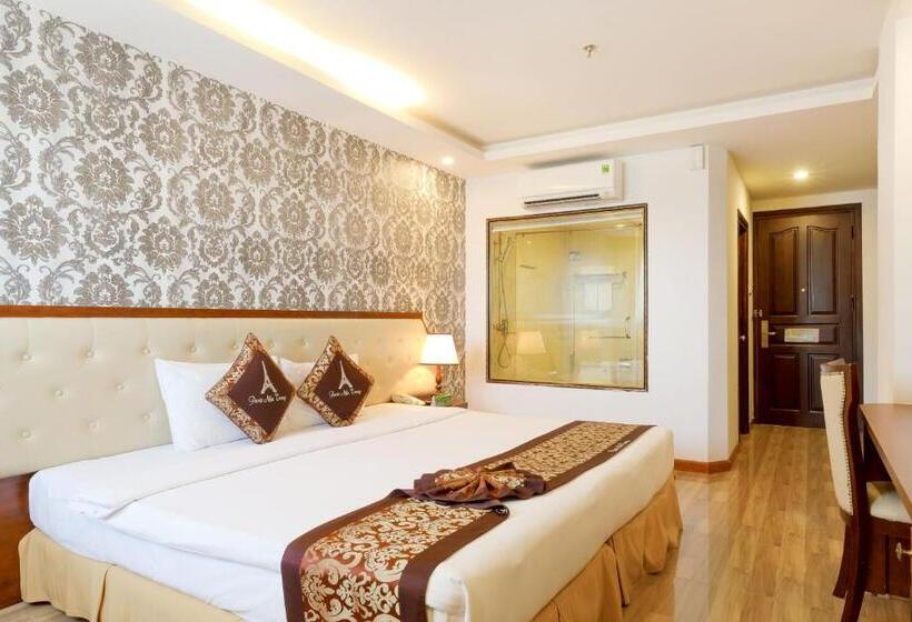 اتاق لوکس با چشم‌انداز شهر, Paris Hotel & Apartment Nha Trang