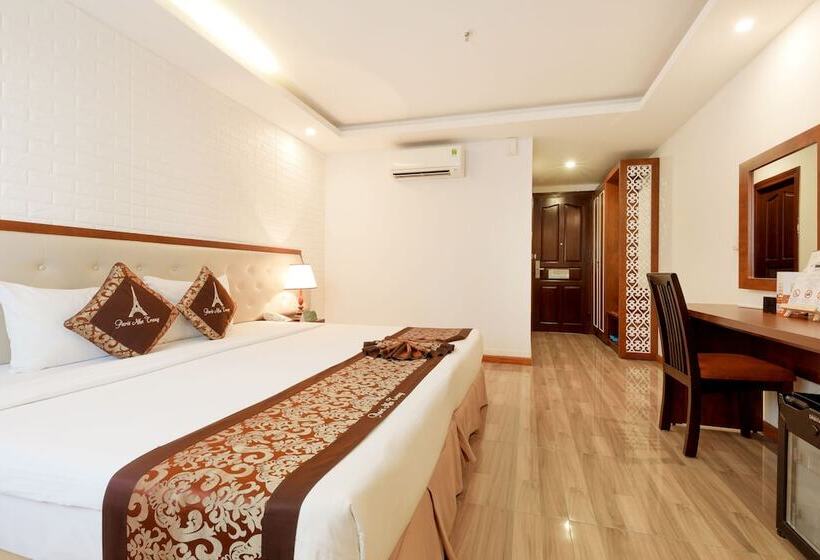 اتاق لوکس با چشم‌انداز شهر, Paris Hotel & Apartment Nha Trang