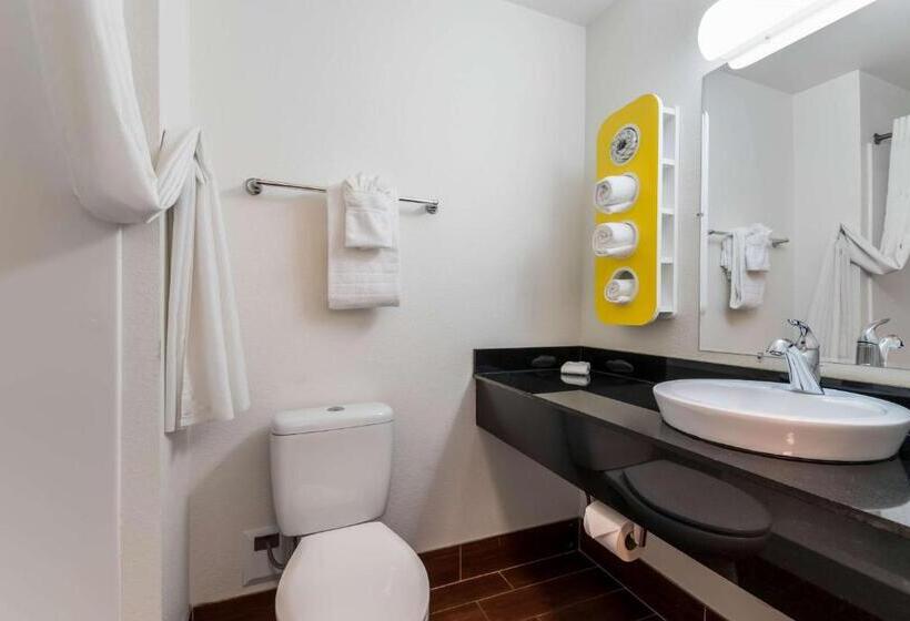 스탠다드 룸, Motel 6 Wilkes Barre Arena