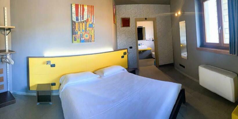 Номер Стандарт Вид на Озеро, Vela Di Soleville Camere Con E Senza Vista Lago Con Ristorante & Pizzeria