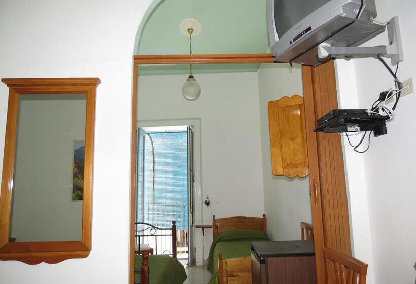 Четырехместный Номер Deluxe, Casa Vittorio