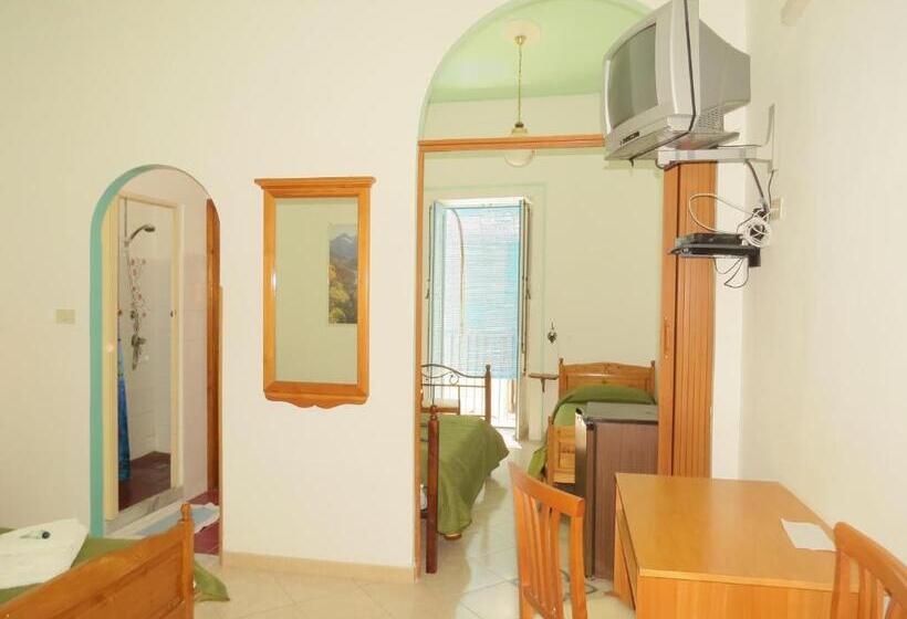 Трехместный Номер Deluxe, Casa Vittorio
