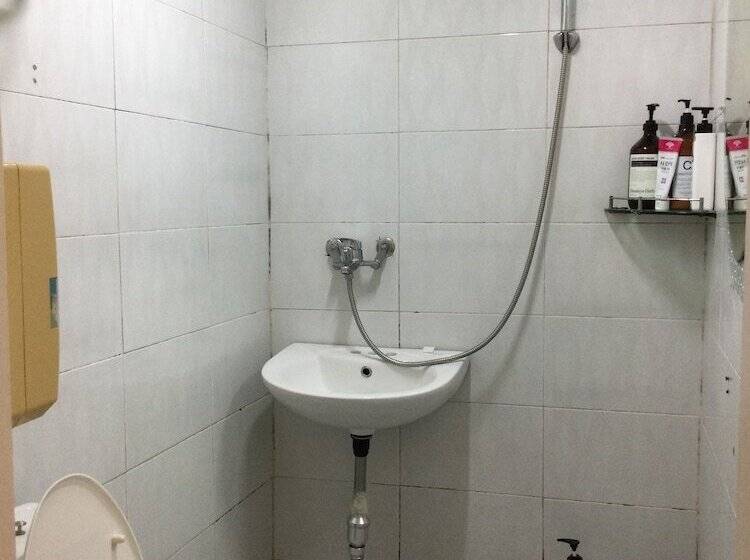 Номер Стандарт, Hostel Metro