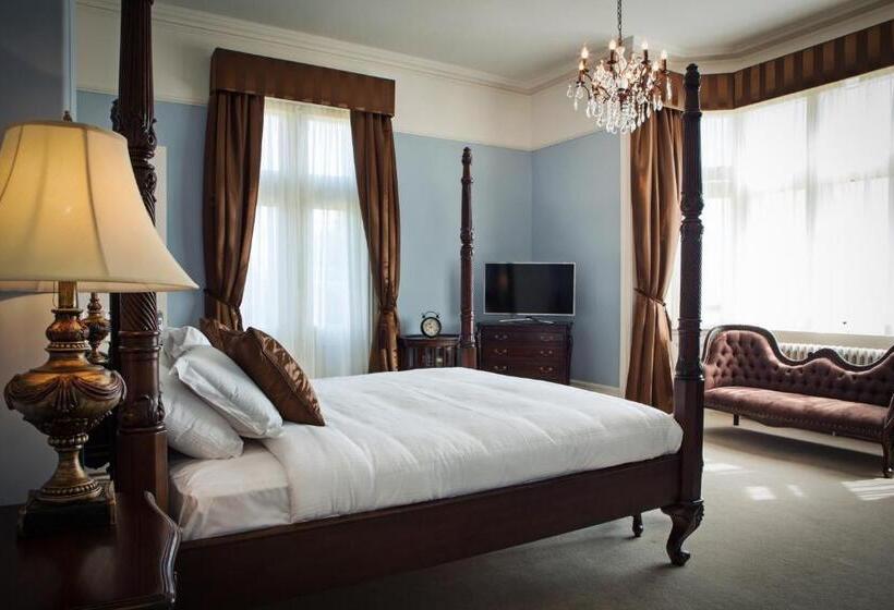 Номер Deluxe, Manor By The Lake