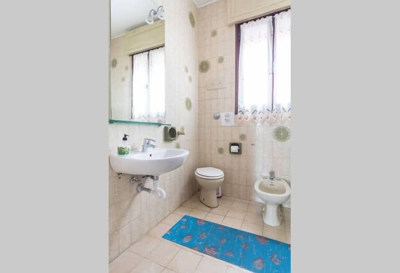 Economy Quadruple Room with Shared Bathroom, Venice Bangla Guest House