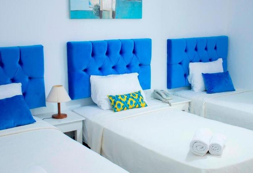 Quarto Triplo Estandar, Capriccio Mare y Restaurante