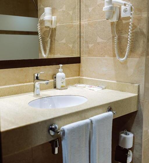 اتاق لوکس با تخت بزرگ, Holiday Inn Aktau, An Ihg