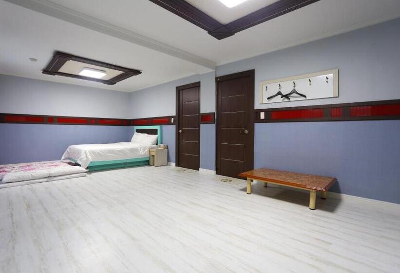 Семейный Номер, Paradaise Motel