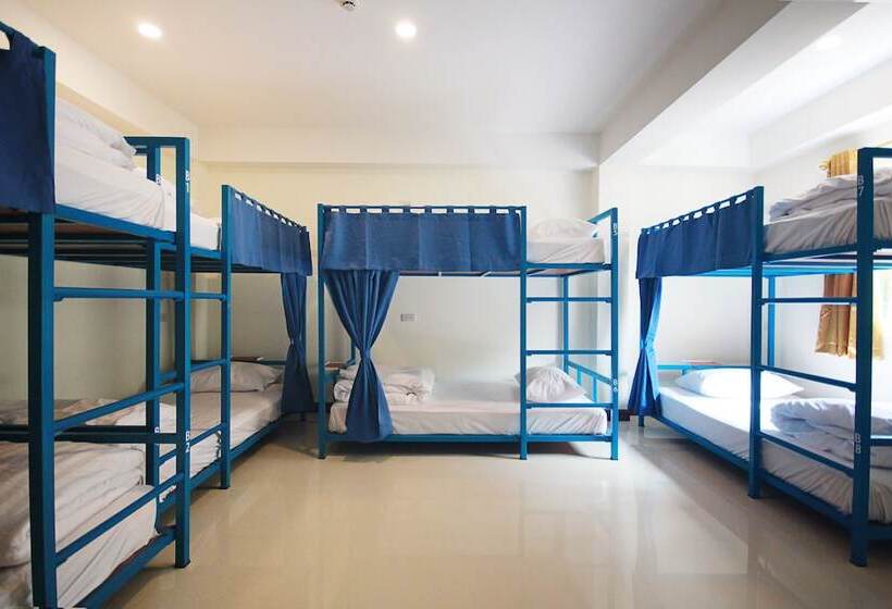 Cama em Quarto Compartilhado, Happy Hostel