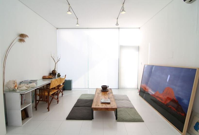 Люкс, Motif No.1 Guest House