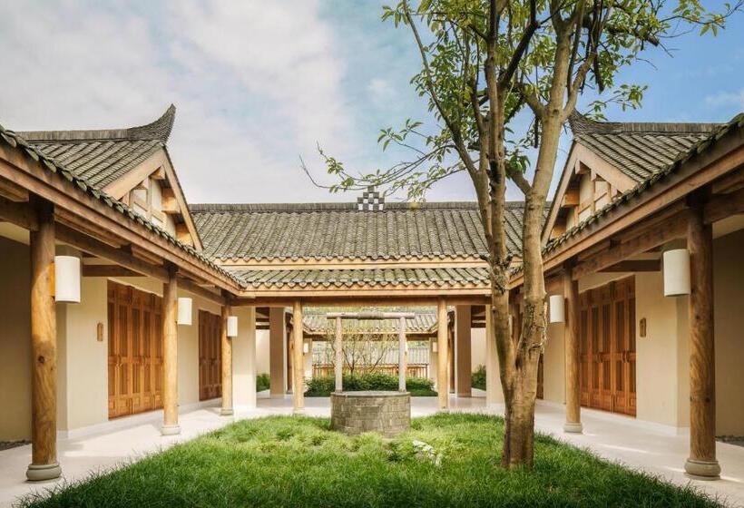Люкс, Six Senses Qing Cheng Mountain