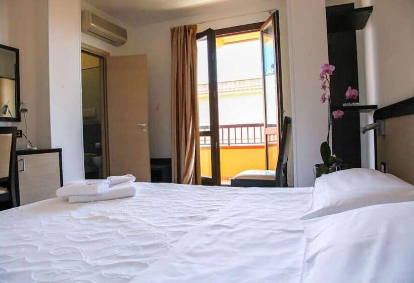 اتاق سوپریور, Albergo Perseo
