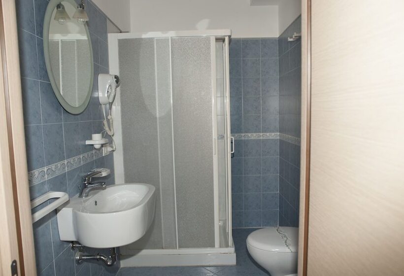 اتاق سوپریور سه تخته, Albergo Perseo