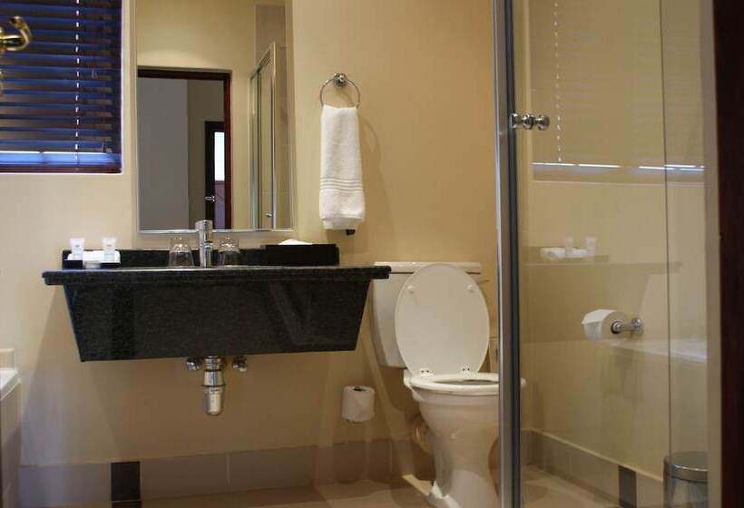 Quarto Deluxe, Kievits Kroon Gauteng Wine Estate