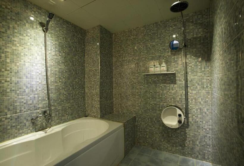 اتاق سوپریور, Max Motel   Sasang