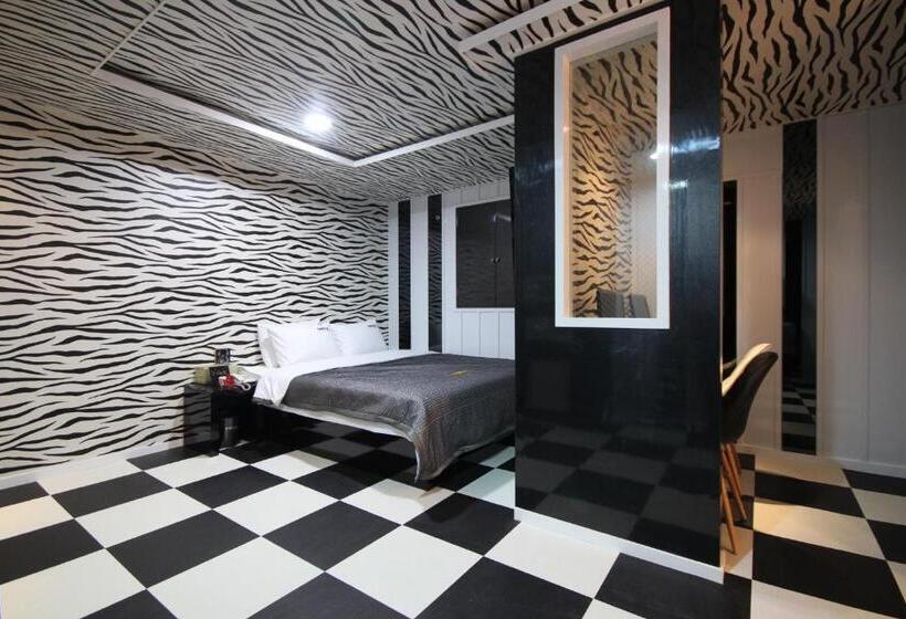 اتاق سوپریور, Max Motel   Sasang