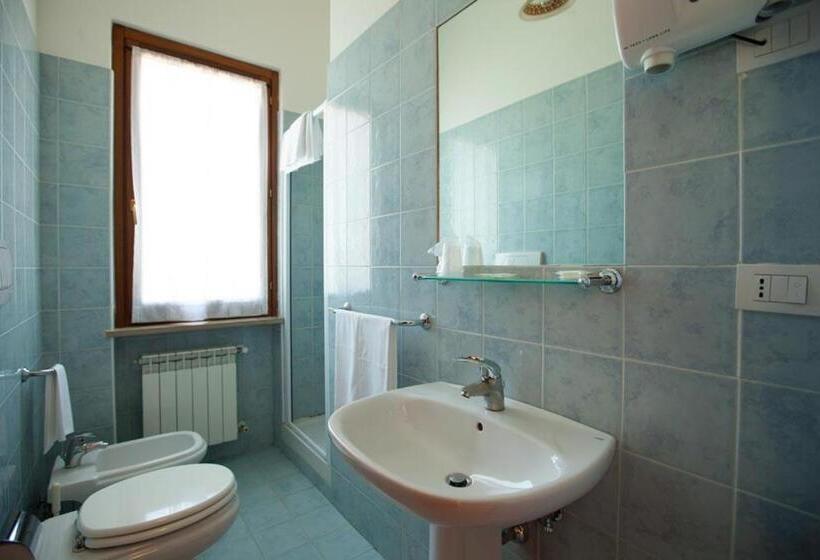 Апартаменты 1 Спальня Вид на Сад, Agriturismo La Vecchia Fattoria