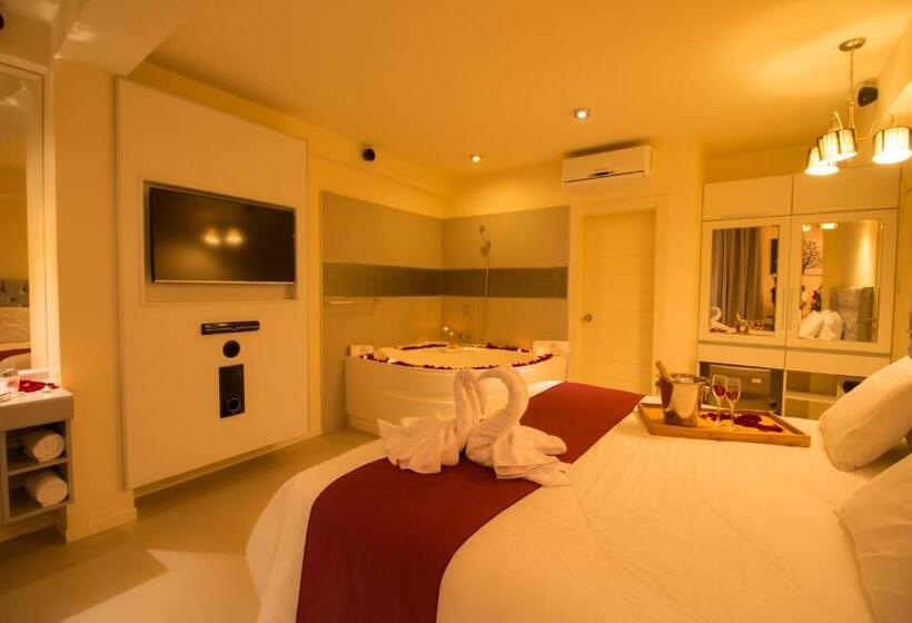 スイート, Awqa Classic Hotell