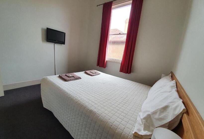 Номер Стандарт Трехместный, Empire Hotel Goulburn