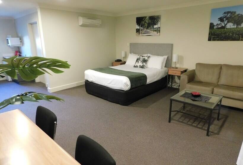 디럭스 스위트, Alexander Cameron Suites