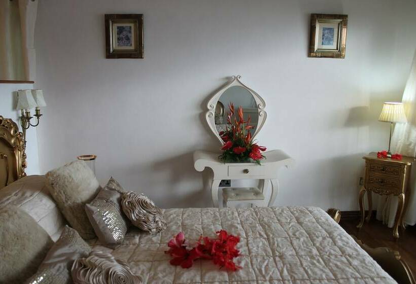 اتاق لوکس, Petit Amour Villa