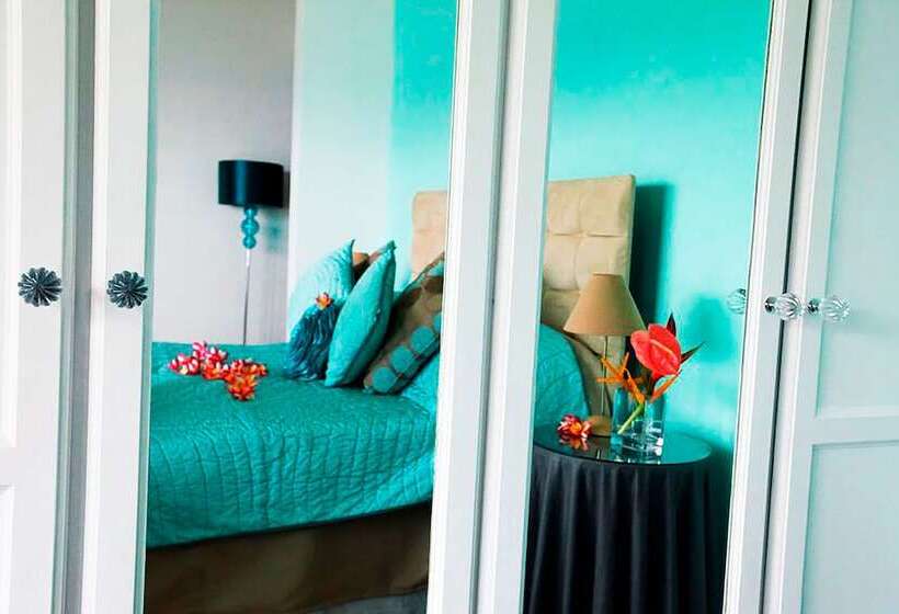 سوئیت دلوکس 2 خوابه, Petit Amour Villa