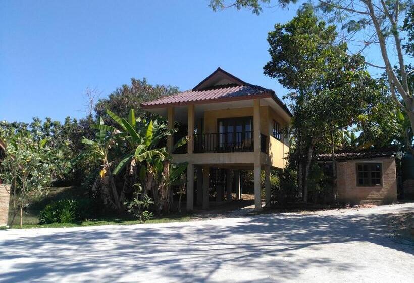 اتاق استاندارد با چشم‌انداز کوهستان, Country Retreat