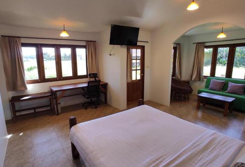 اتاق سوپریور, Country Retreat