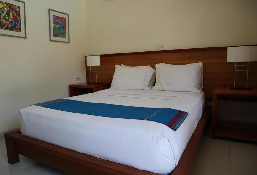 デラックスルーム, Domicilio Lorenzo