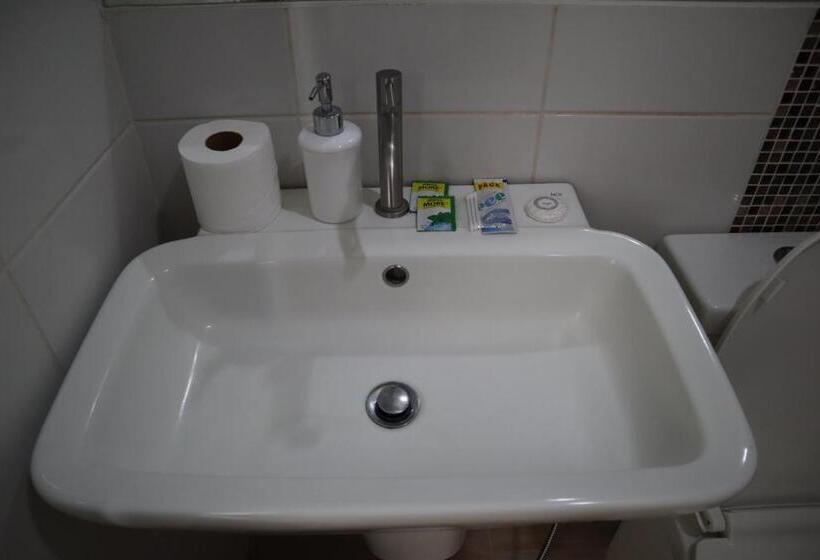 デラックスルーム, Domicilio Lorenzo