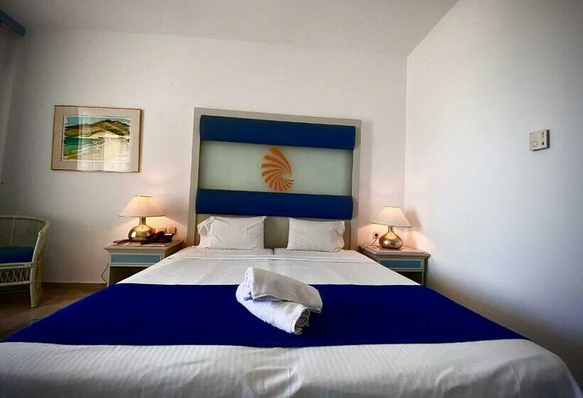 Quarto Estandar Vista Montanha, Mare Blue
