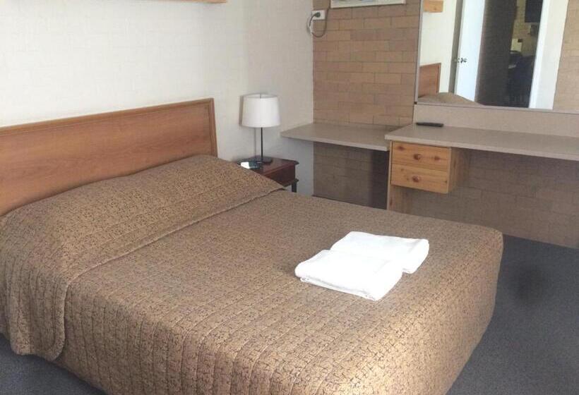 패밀리 아파트, Alexander Motor Inn