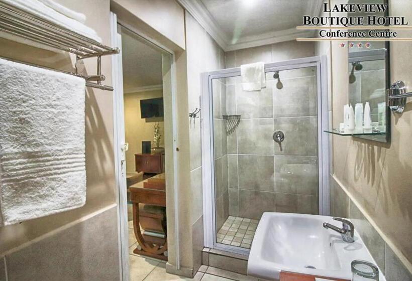 اتاق لوکس با تخت بزرگ, Lakeview Boutique Hotel & Conference Center