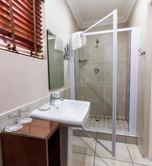 اتاق خانوادگی, Lakeview Boutique Hotel & Conference Center