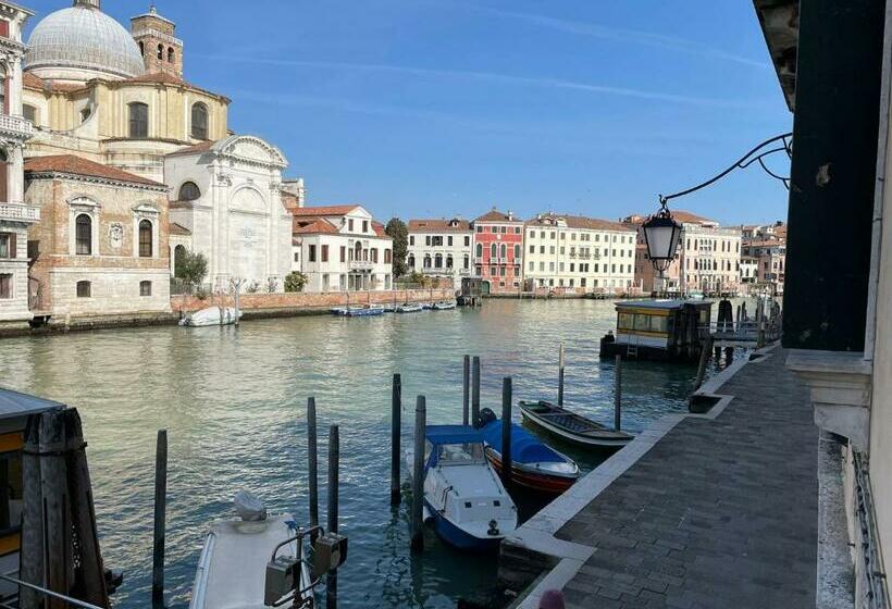 Habitación Estándar con Vistas, Riva De Biasio