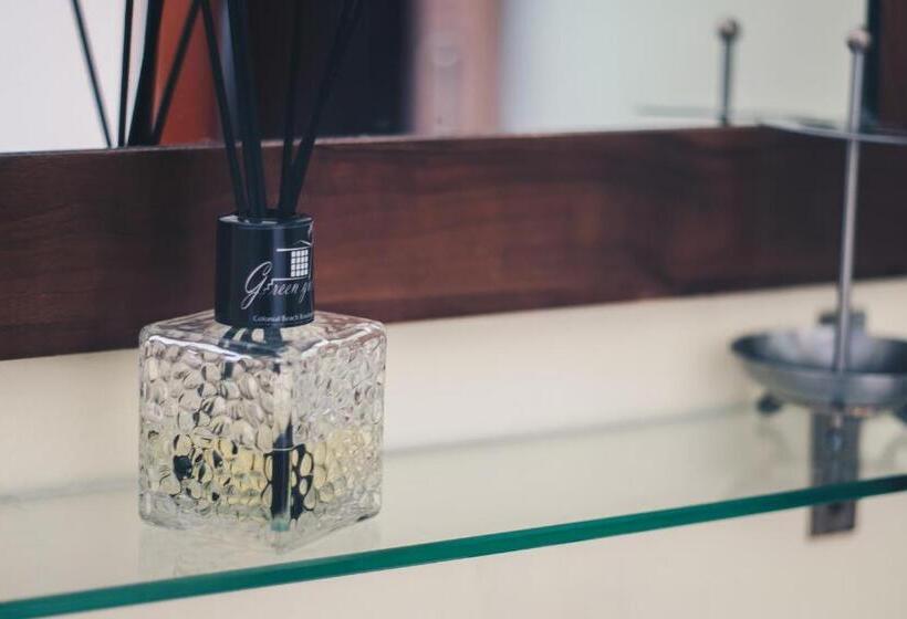 اتاق سوپریور با چشم‌انداز استخر, Green Gallery Beach Boutique