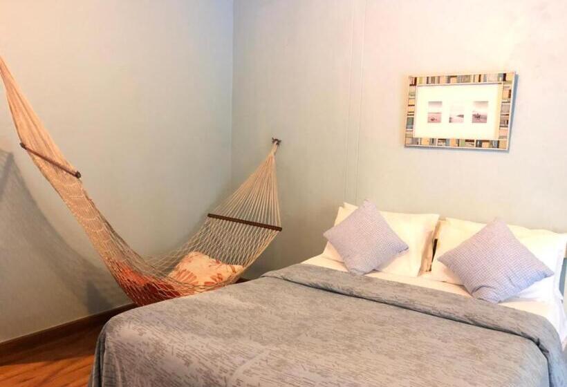 اتاق سوپریور با چشم‌انداز استخر, Green Gallery Beach Boutique