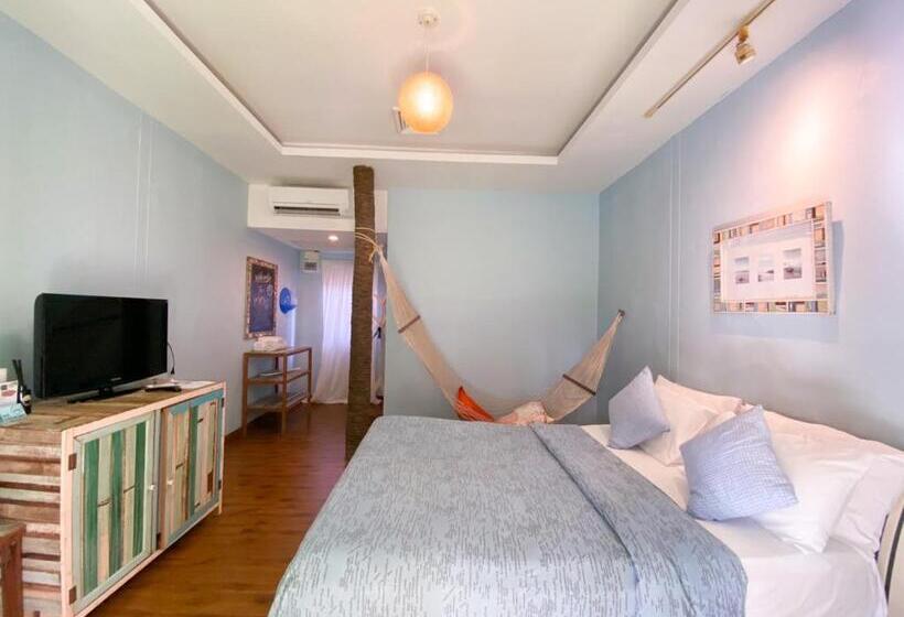 اتاق سوپریور با چشم‌انداز استخر, Green Gallery Beach Boutique