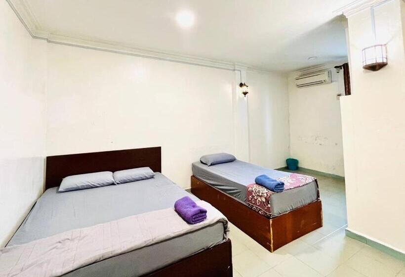 اتاق استاندارد سه نفره, Indah Kuala Terengganu