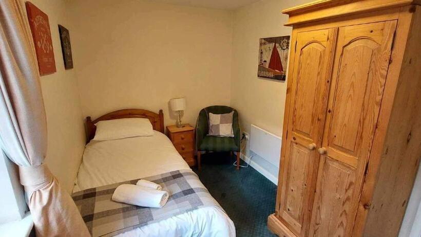 Quarto Estandar Individual, The Bell
