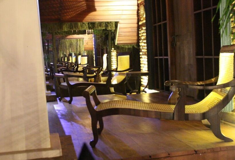کلبه ییلاقی, Avasta Resort