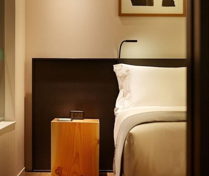 اتاق لوکس, Shilla Stay Gwanghwamun Myeongdong