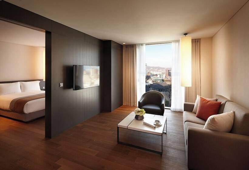 اتاق لوکس, Shilla Stay Gwanghwamun Myeongdong