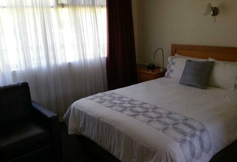 디럭스 룸, Kaniva Midway Motel