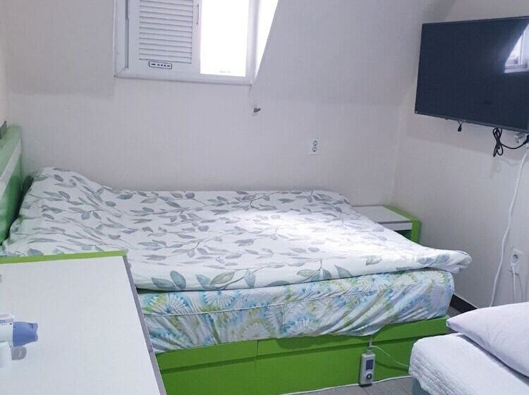 اتاق استاندارد, Oppa Hostel Sinchon Hongdae