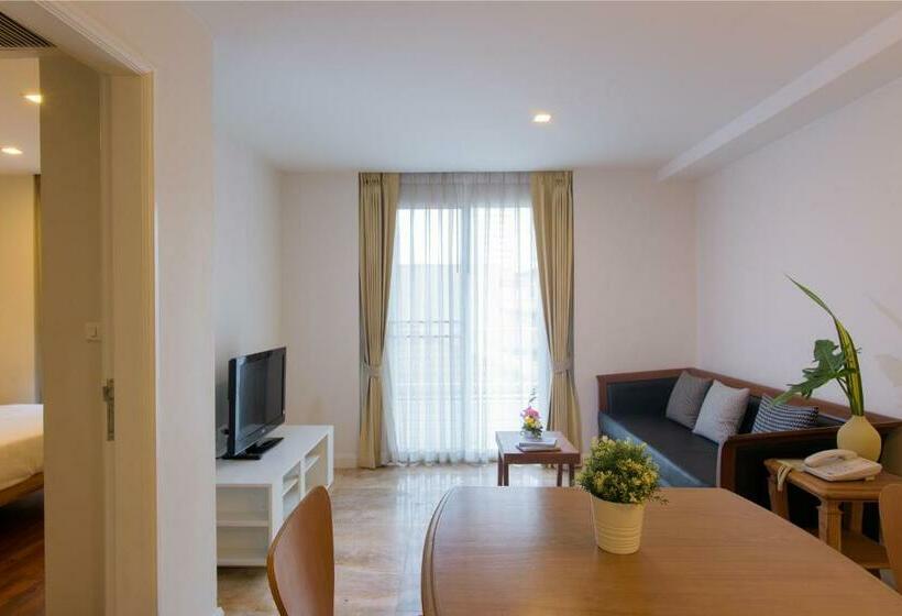 سوییت, Sabai Sathorn Service Apartment