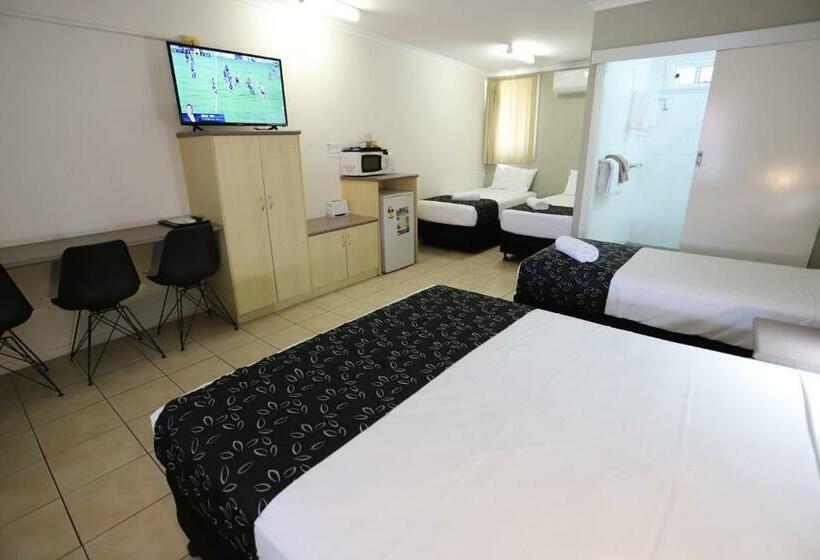 Семейный Номер, Tropic Coast Motel