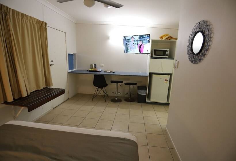 Номер Стандарт Трехместный, Tropic Coast Motel
