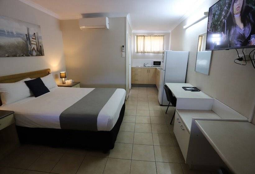Студия Deluxe, Tropic Coast Motel